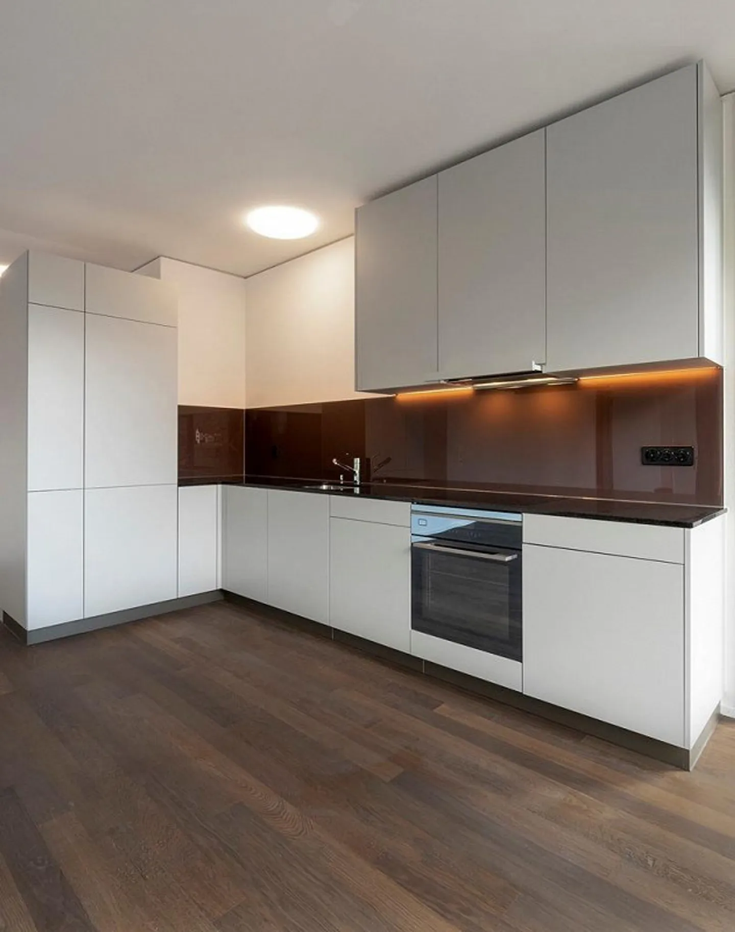 Modernes Apartment mit Terrasse - Foto 2 von 6