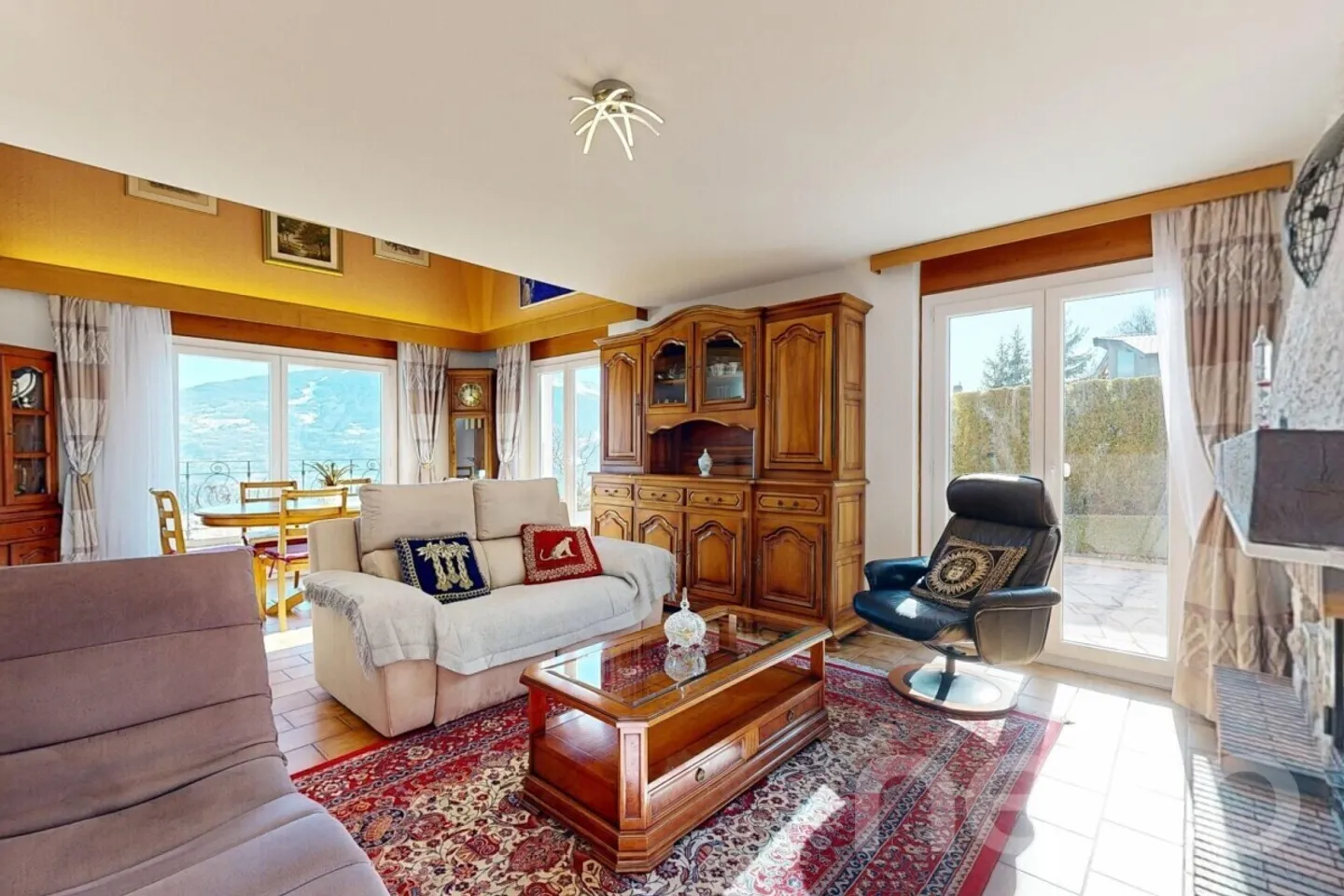 Magnifique propriété individuelle et studio indépendant - Photo 4 sur 12