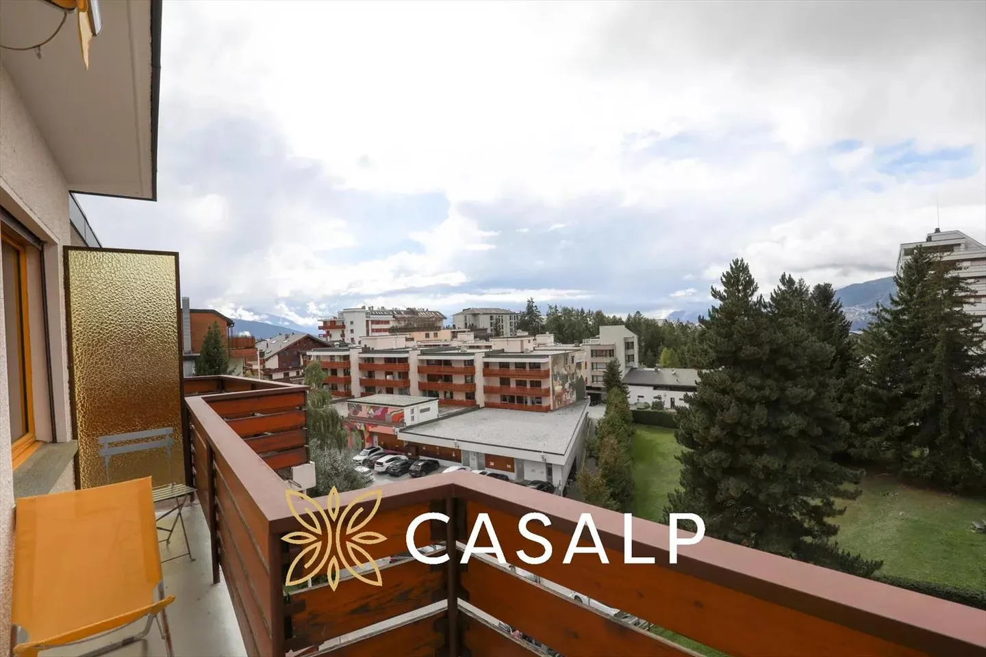 Bright 2.5 room attic in the center of Crans-Montana - Photo 13 of 13