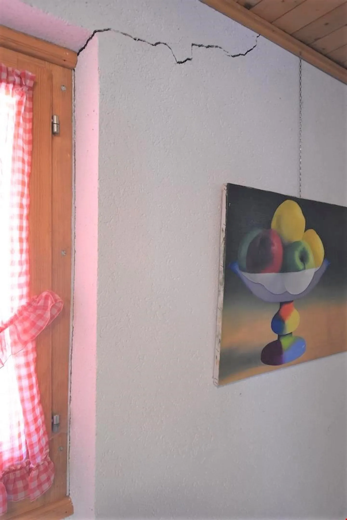 Renovation-Needed Chalet near Staldenried in Beautiful Surroundings - Photo 8 of 15