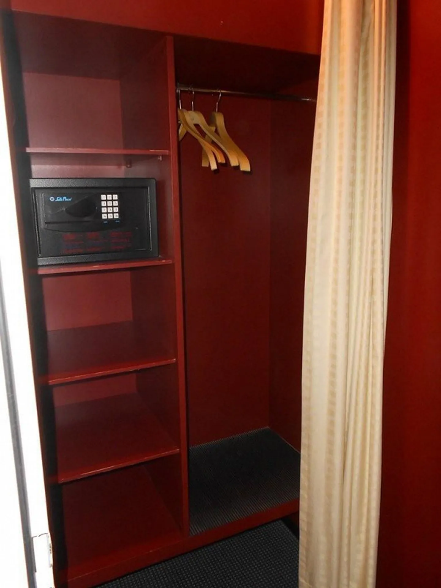 Wohnen wie im Hotel an zentraler Lage - Foto 5 di 7