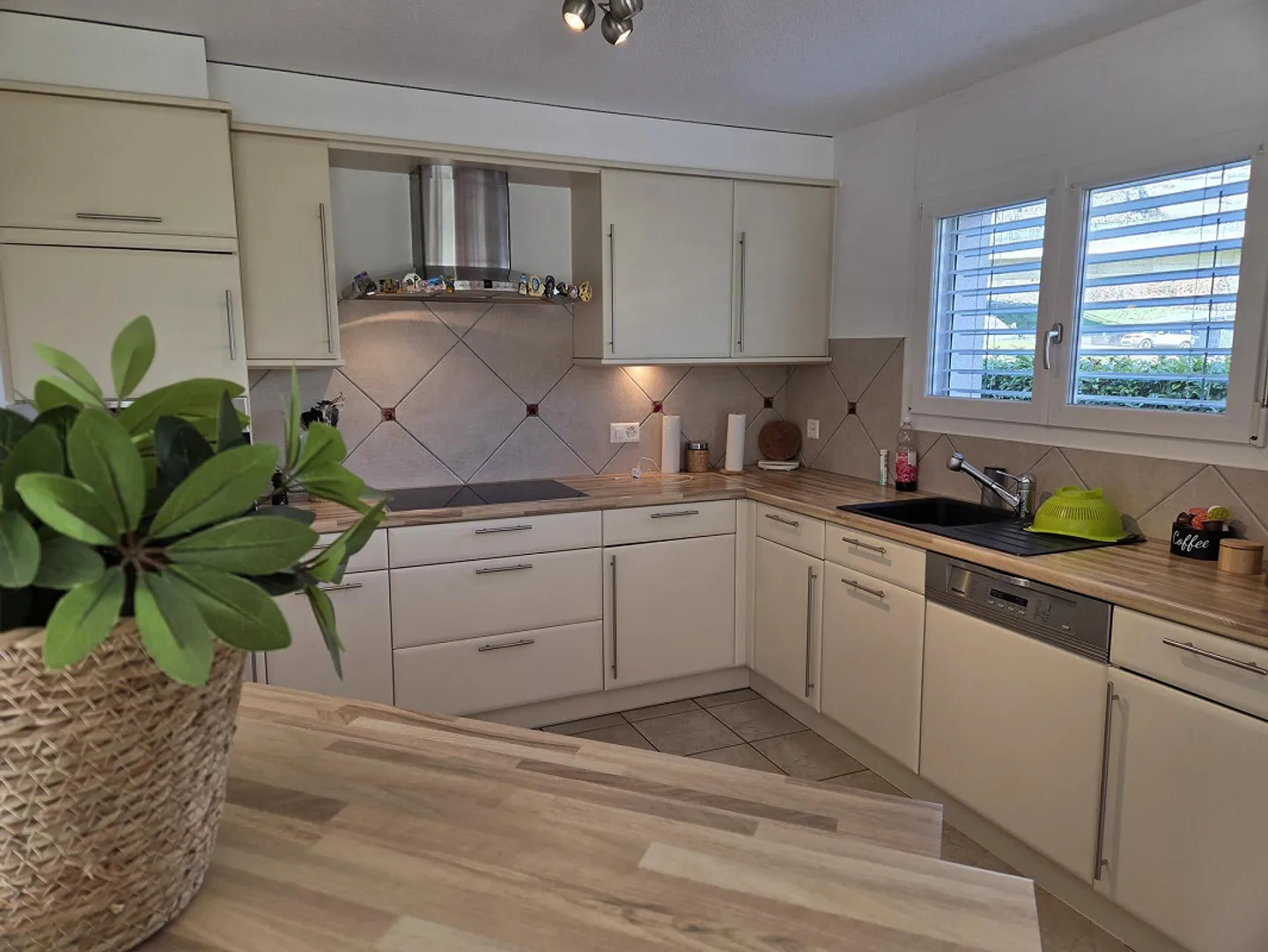 Granges - Individual Villa with 5.5 Rooms - Photo 2 of 4