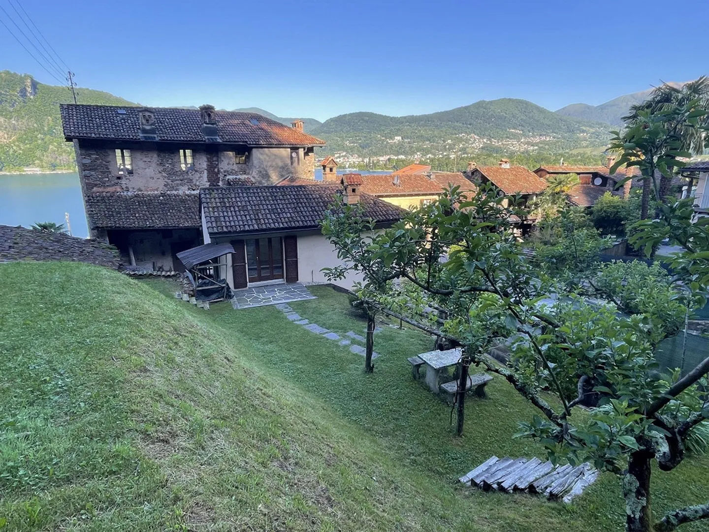 Fascinating 3.5 Room House with Garden and Parking - Photo 1 of 13