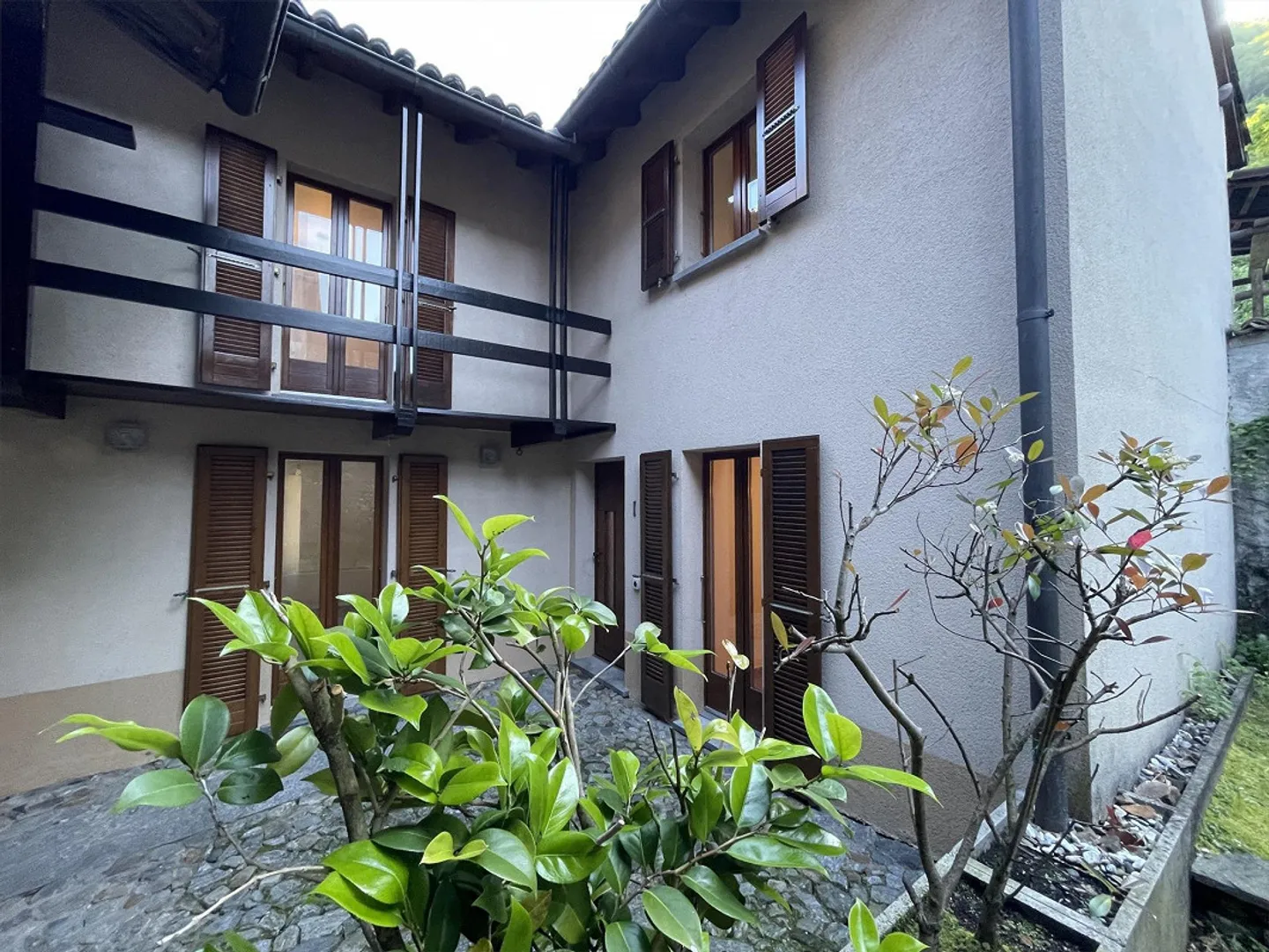 Fascinating 3.5 Room House with Garden and Parking - Photo 4 of 13