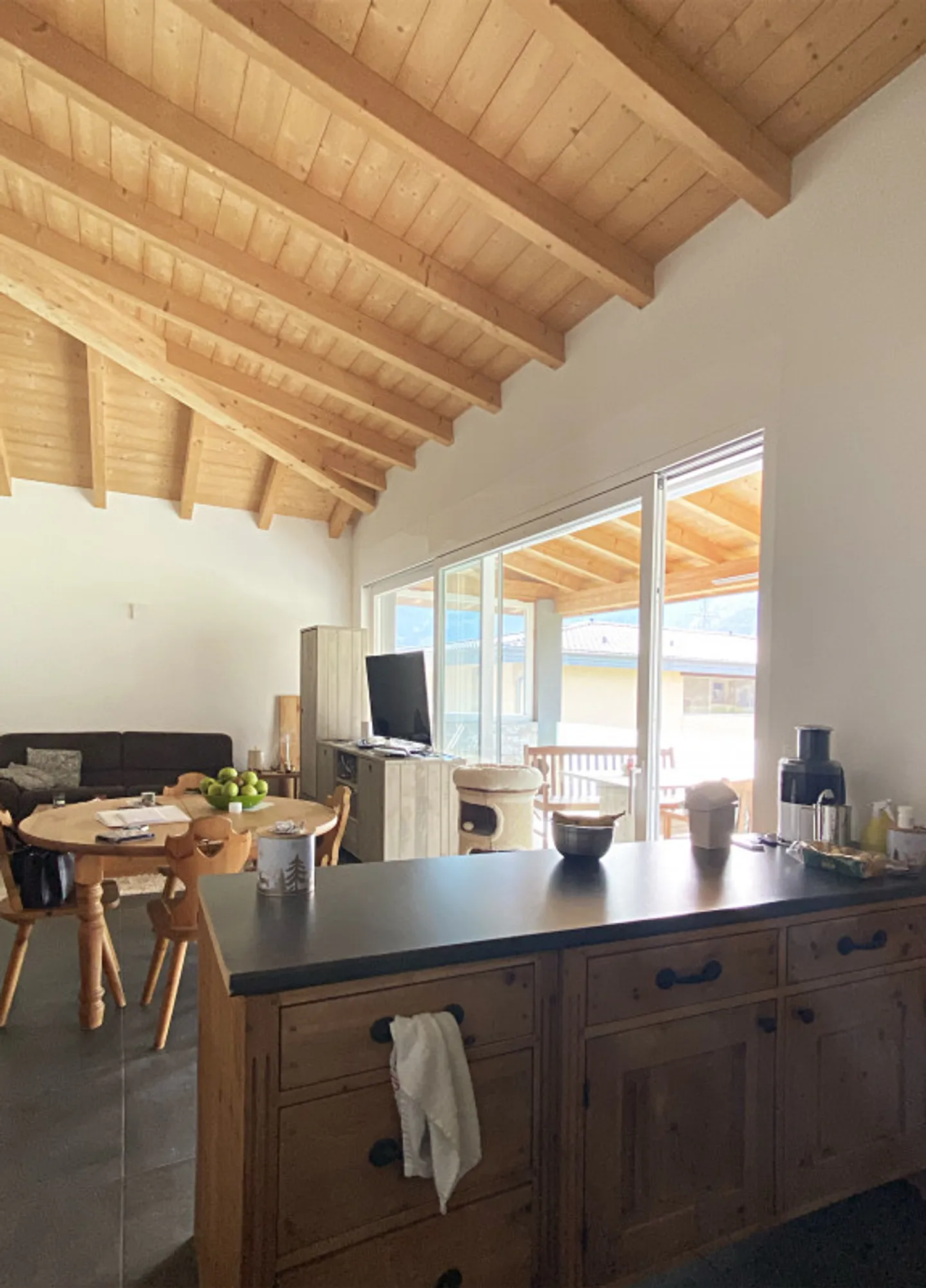 Ultimo lotto! Questo appartamento di 3,5 locali è perfetto per vivere o investire! - Foto 2 di 13