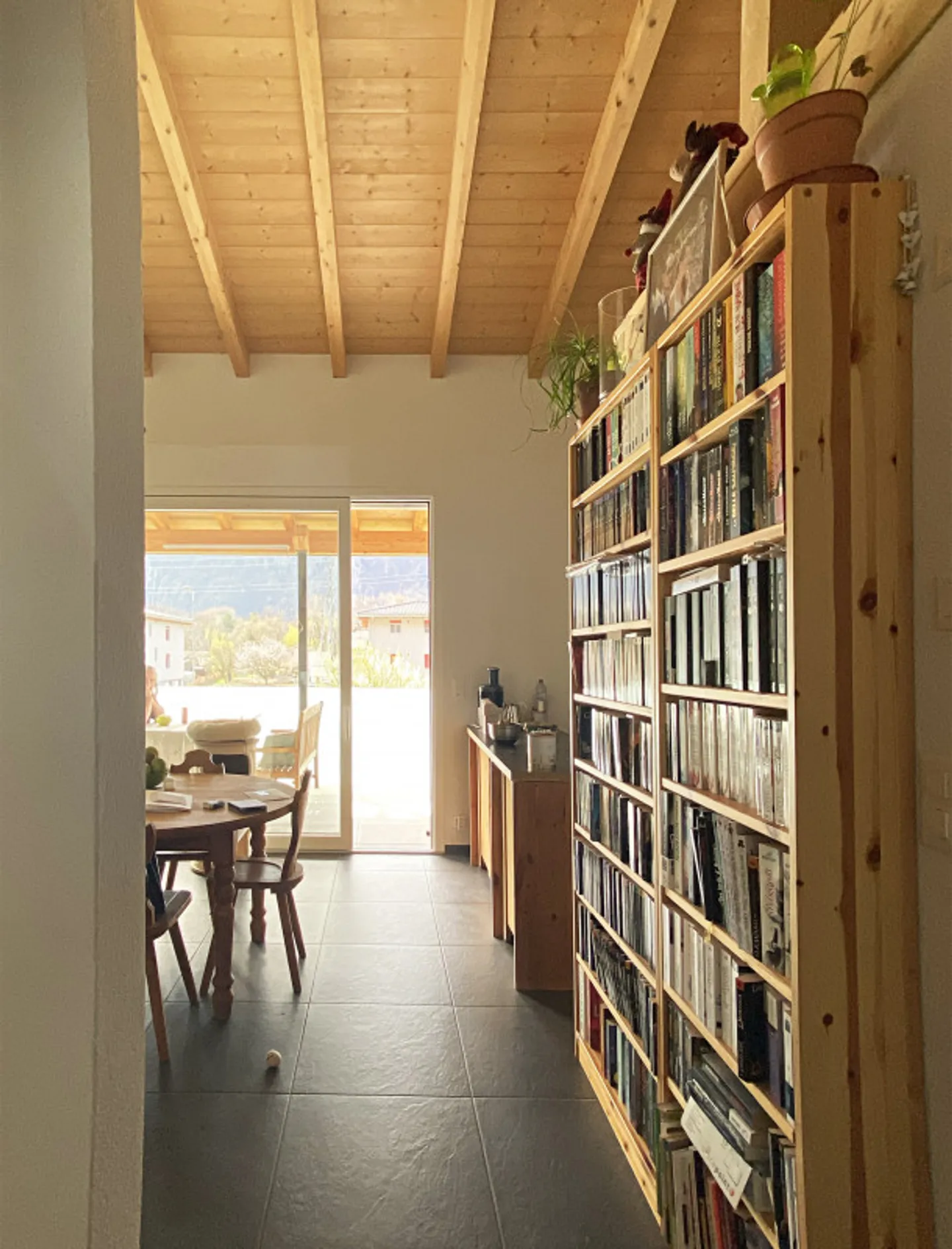 Ultimo lotto! Questo appartamento di 3,5 locali è perfetto per vivere o investire! - Foto 3 di 13
