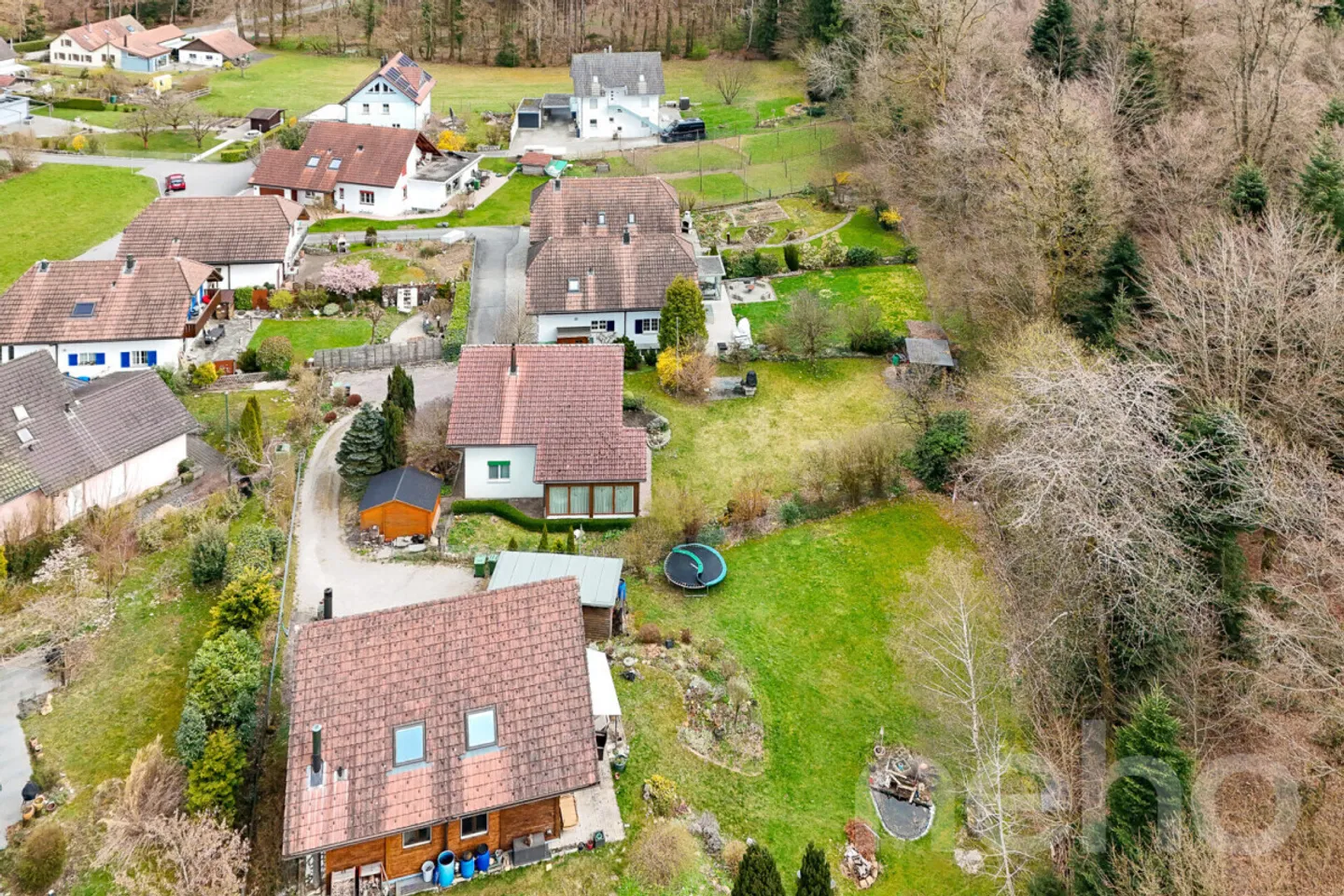 Casa familiare luminosa con giardino e accesso diretto alla foresta - Foto 3 di 12