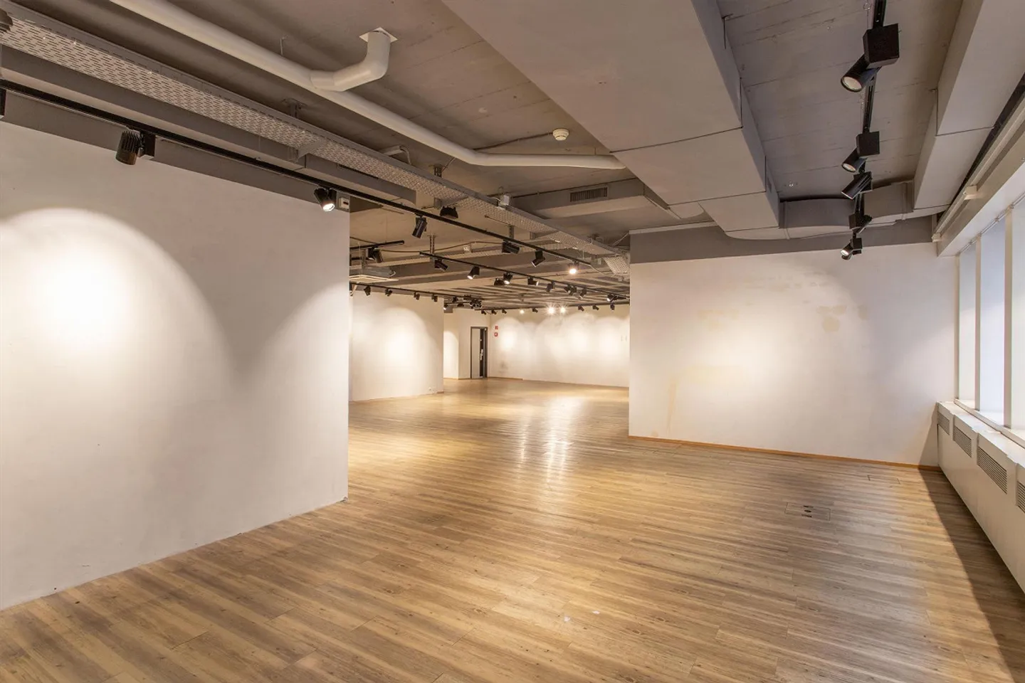 Unique Pop-Up Store Space in Prime Location in St. Gallen! - Photo 5 of 9
