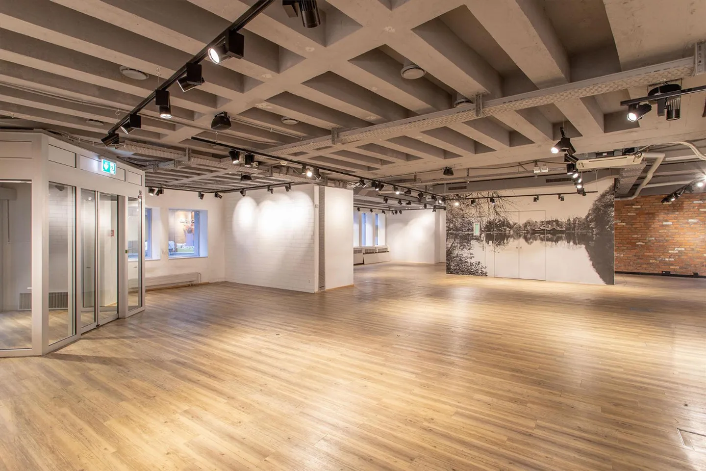 Unique Pop-Up Store Space in Prime Location in St. Gallen! - Photo 7 of 9