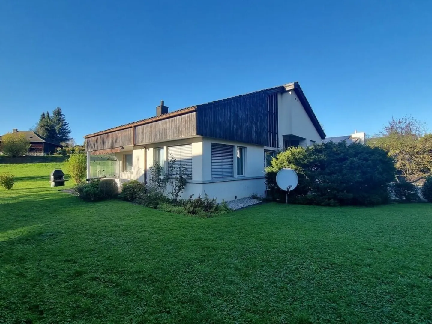 Detached house in a quiet, sunny location in the popular Rotmonten quarter - Photo 1 of 17