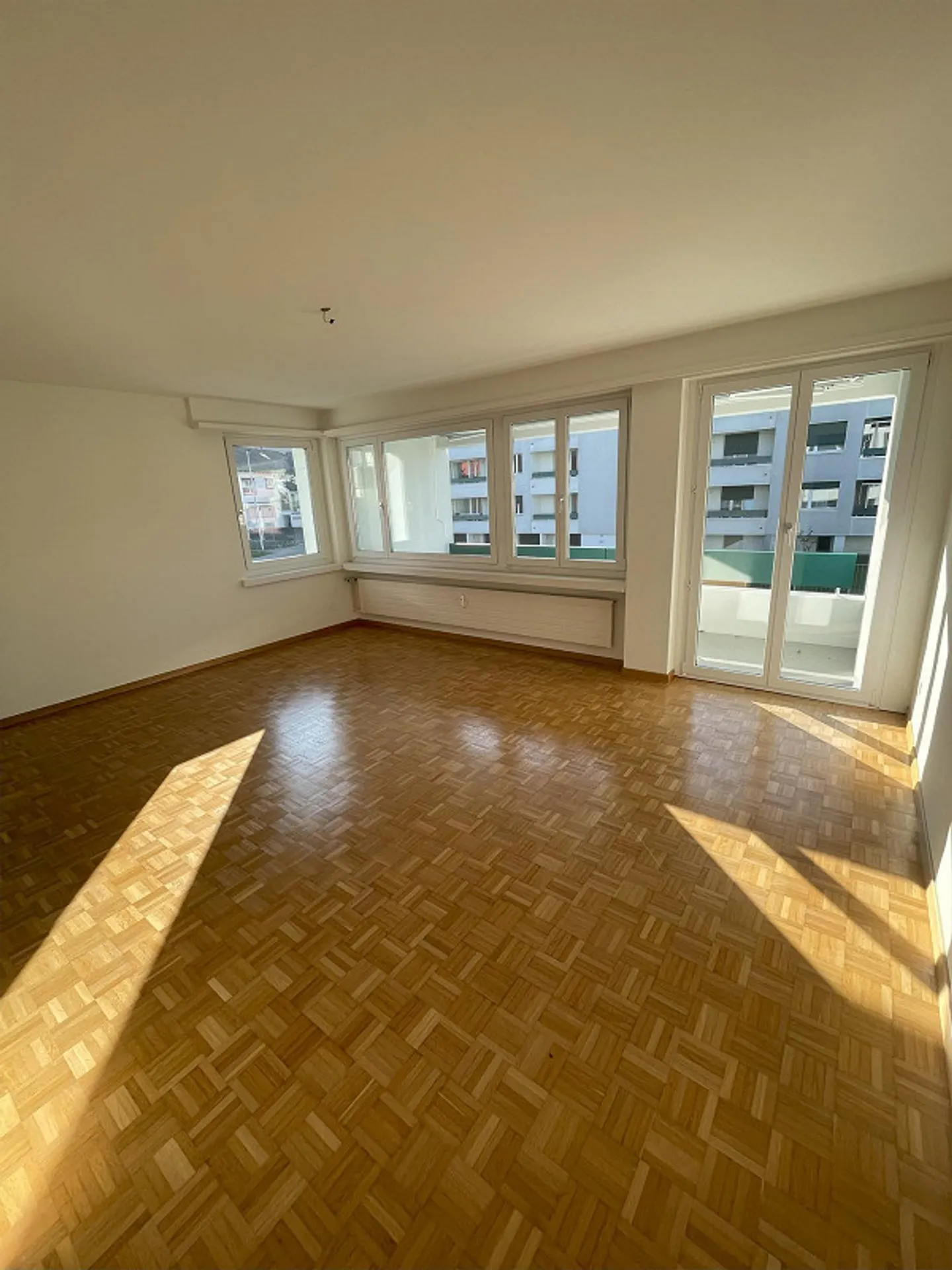 Cozy 3-room apartment with balcony in Appenzell - Photo 8 of 12