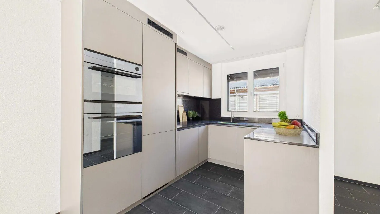 Ready to move in: New building with high-quality expansion standard. - Photo 3 of 9