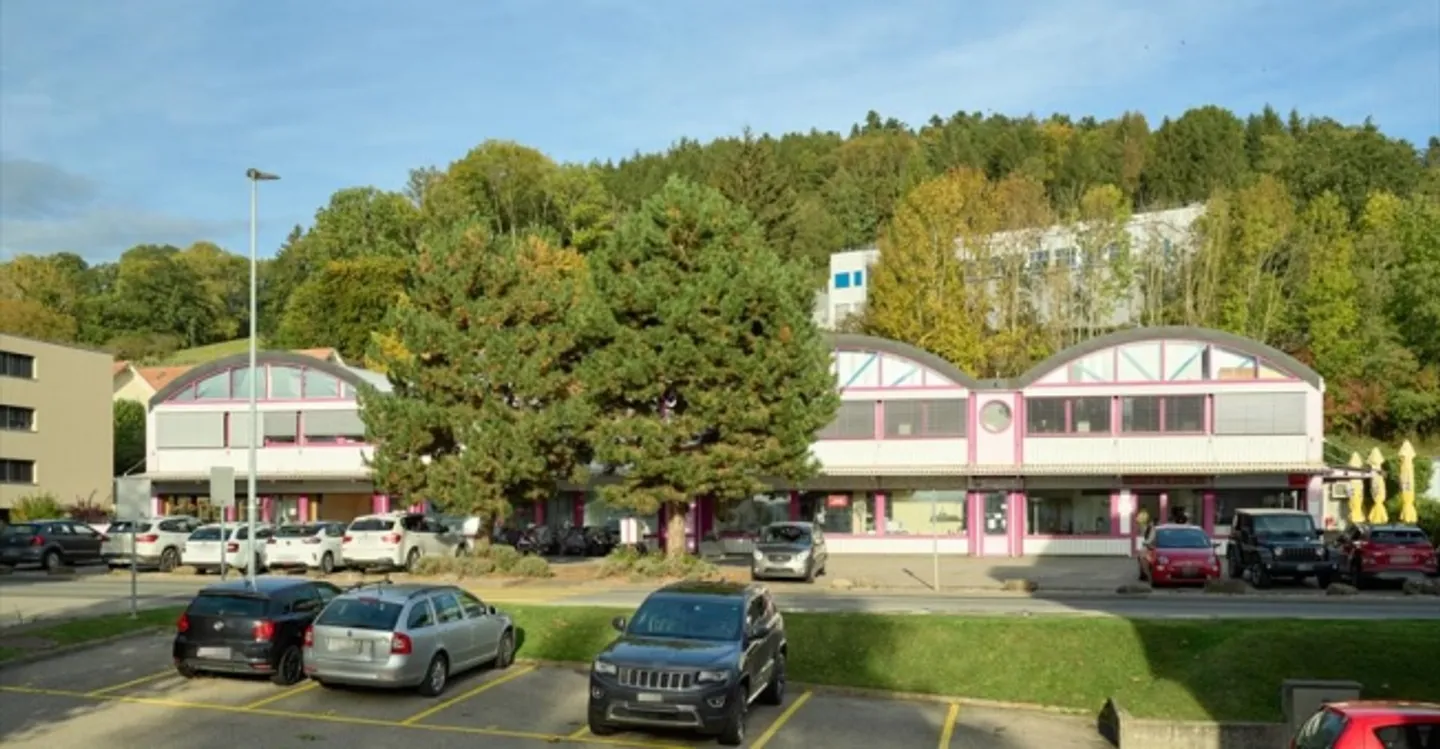 Mischgenutztes Gebäude mieten - Foto 1 von 4