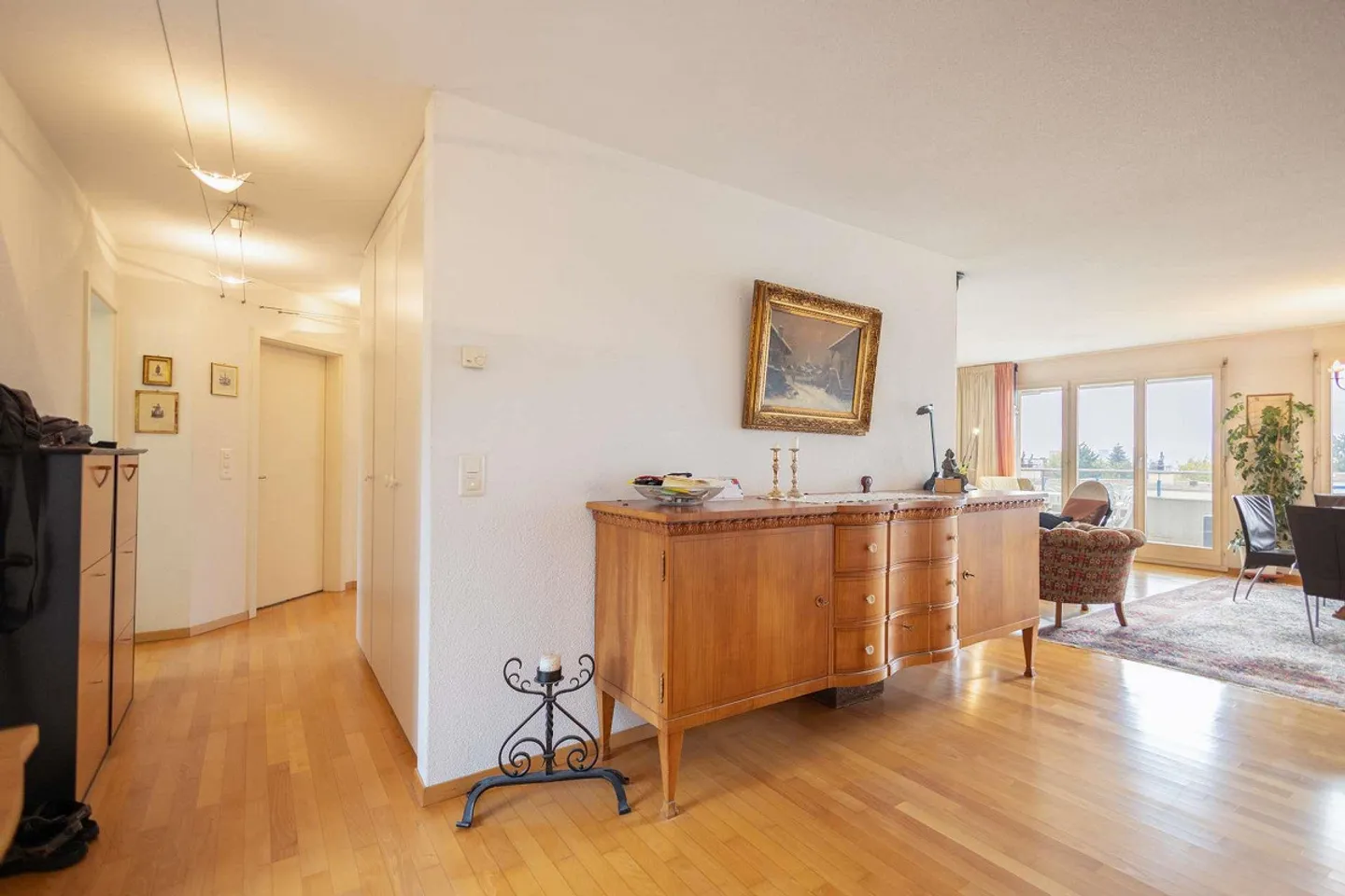 Helle, ruhige 4.5-Zimmerwohnung mit Alpenblick in Wallisellen - Foto 4 von 15