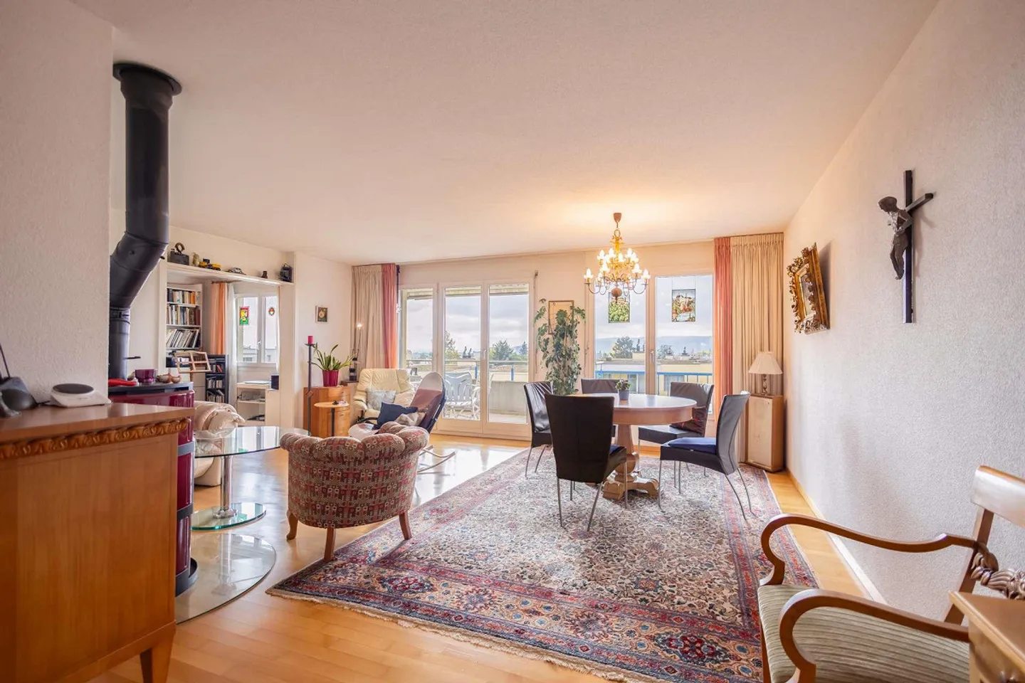 Helle, ruhige 4.5-Zimmerwohnung mit Alpenblick in Wallisellen - Foto 5 von 15