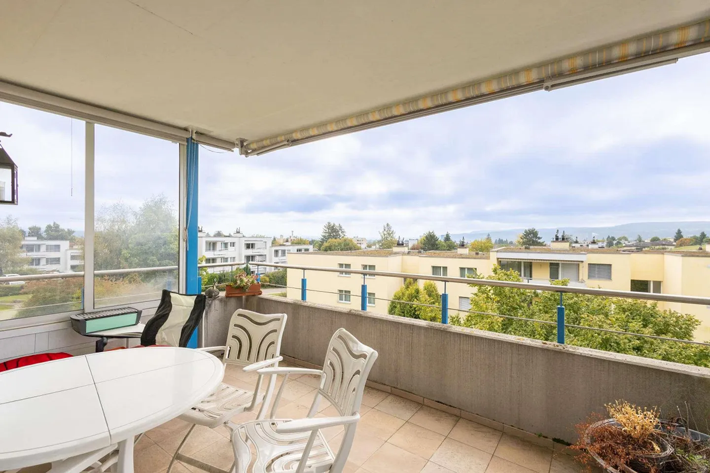 Helle, ruhige 4.5-Zimmerwohnung mit Alpenblick in Wallisellen - Foto 11 von 15