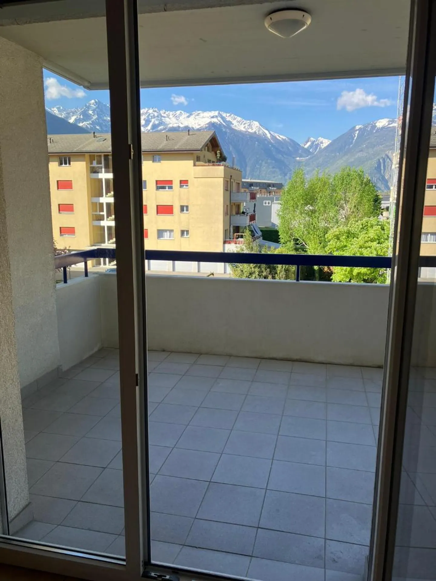 Wohnung - Foto 1 von 10