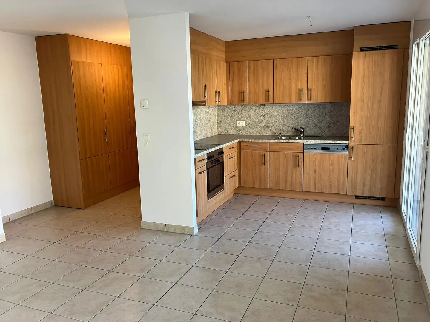 Wohnung - Foto 2 von 10