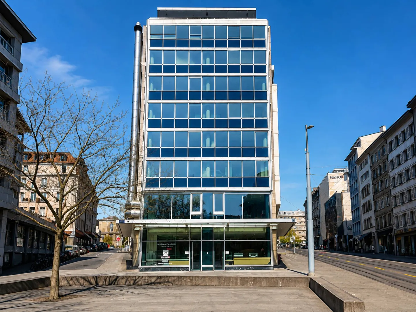 Commercial Space in Geneva - Photo 1 of 4