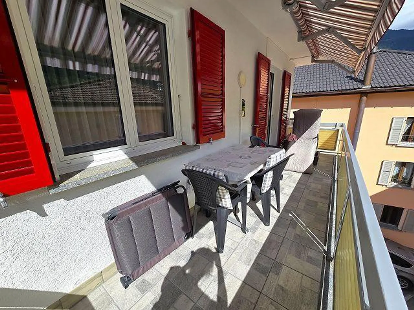 Maison bi-/plurifamiliale avec stationnement et cour - Photo 26 sur 42