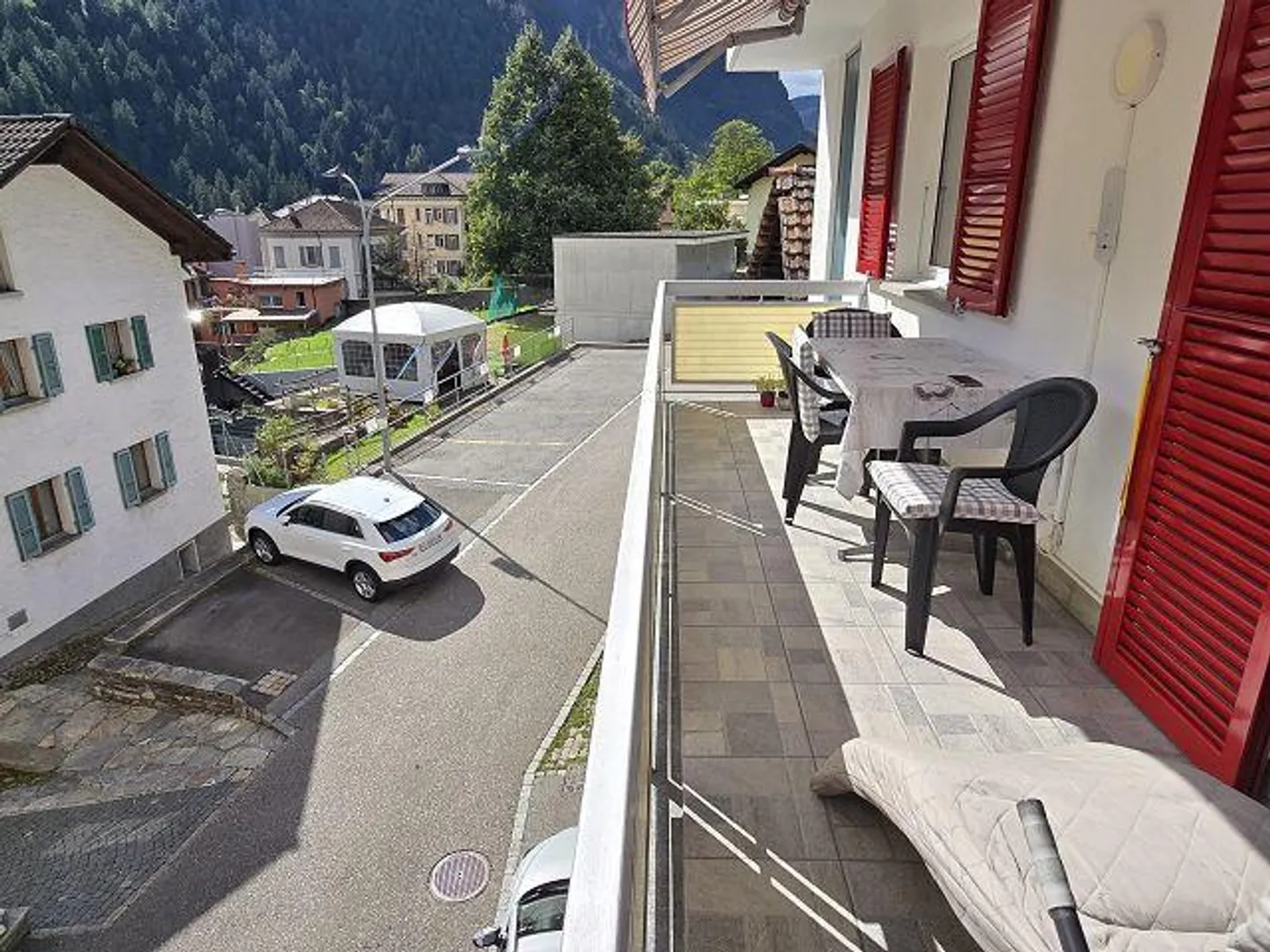 Maison bi-/plurifamiliale avec stationnement et cour - Photo 27 sur 42
