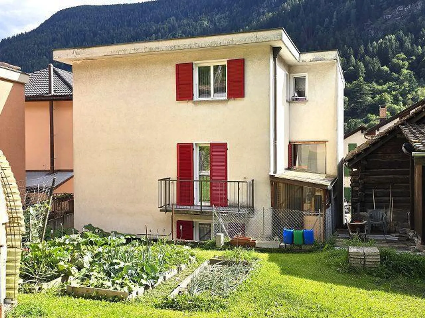 Maison bi-/plurifamiliale avec stationnement et cour - Photo 35 sur 42
