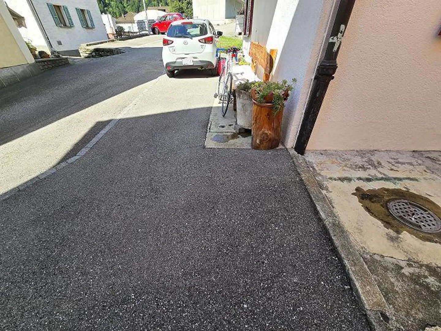 Maison bi-/plurifamiliale avec stationnement et cour - Photo 38 sur 42