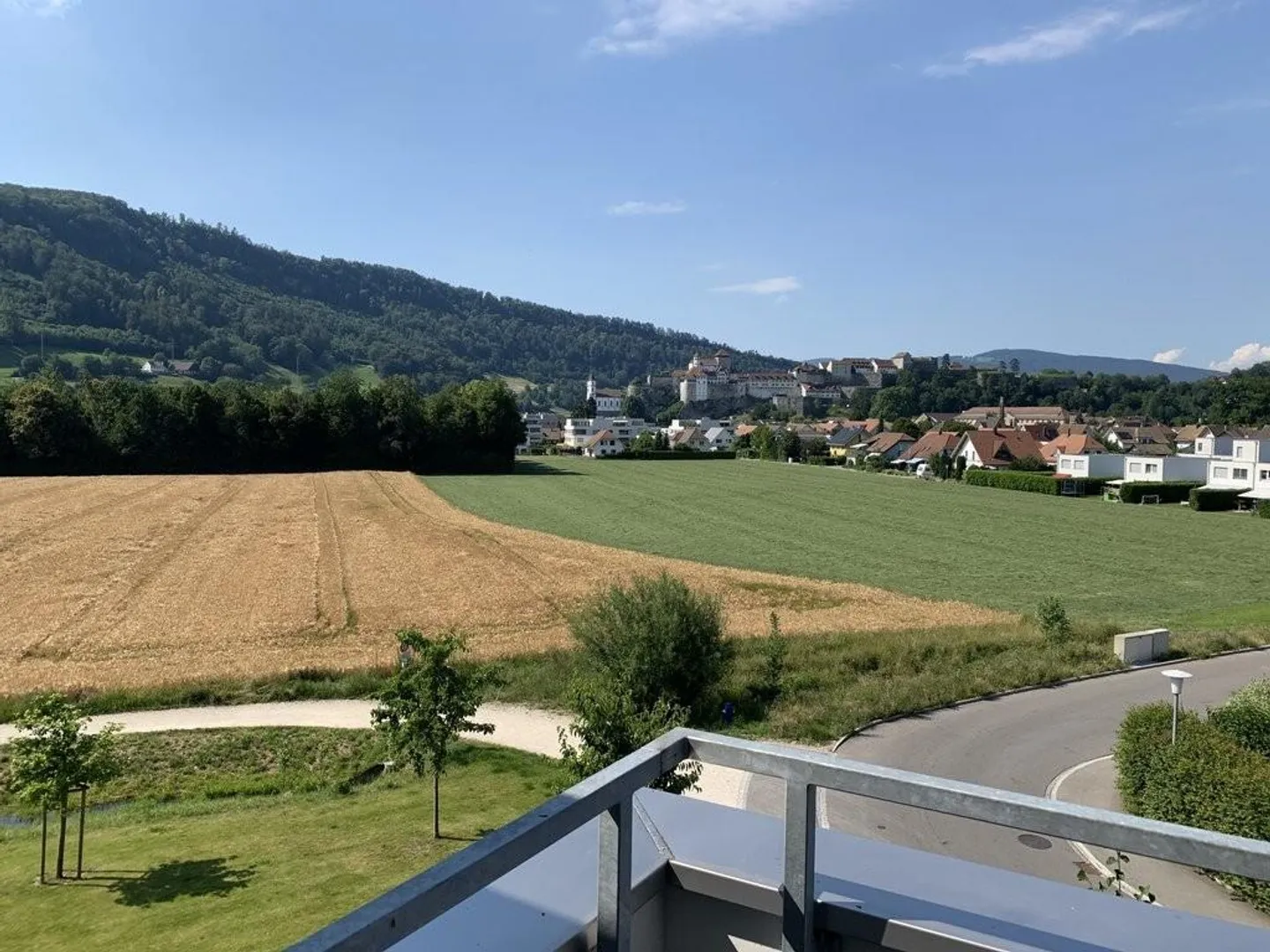 Beautiful 3.5 Room Apartment Seeks New Tenant from March 16, 2026 - Photo 6 of 7