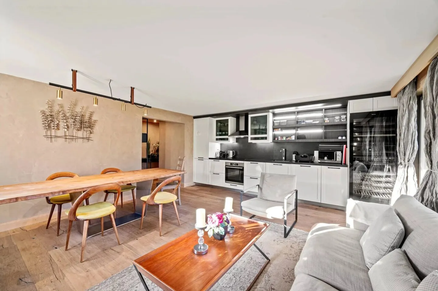 Apartment in the center of Gstaad - Photo 3 of 10