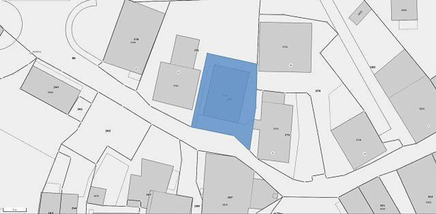Maison bi-/plurifamiliale avec stationnement et cour - Photo 40 sur 42