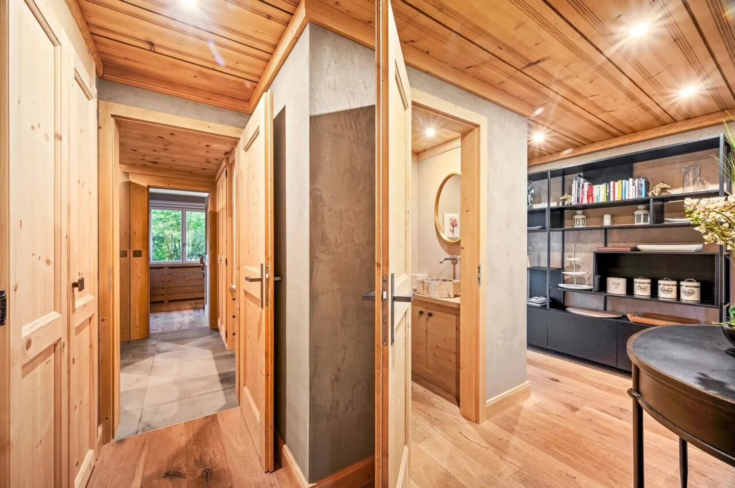 Apartment in the center of Gstaad - Photo 5 of 10