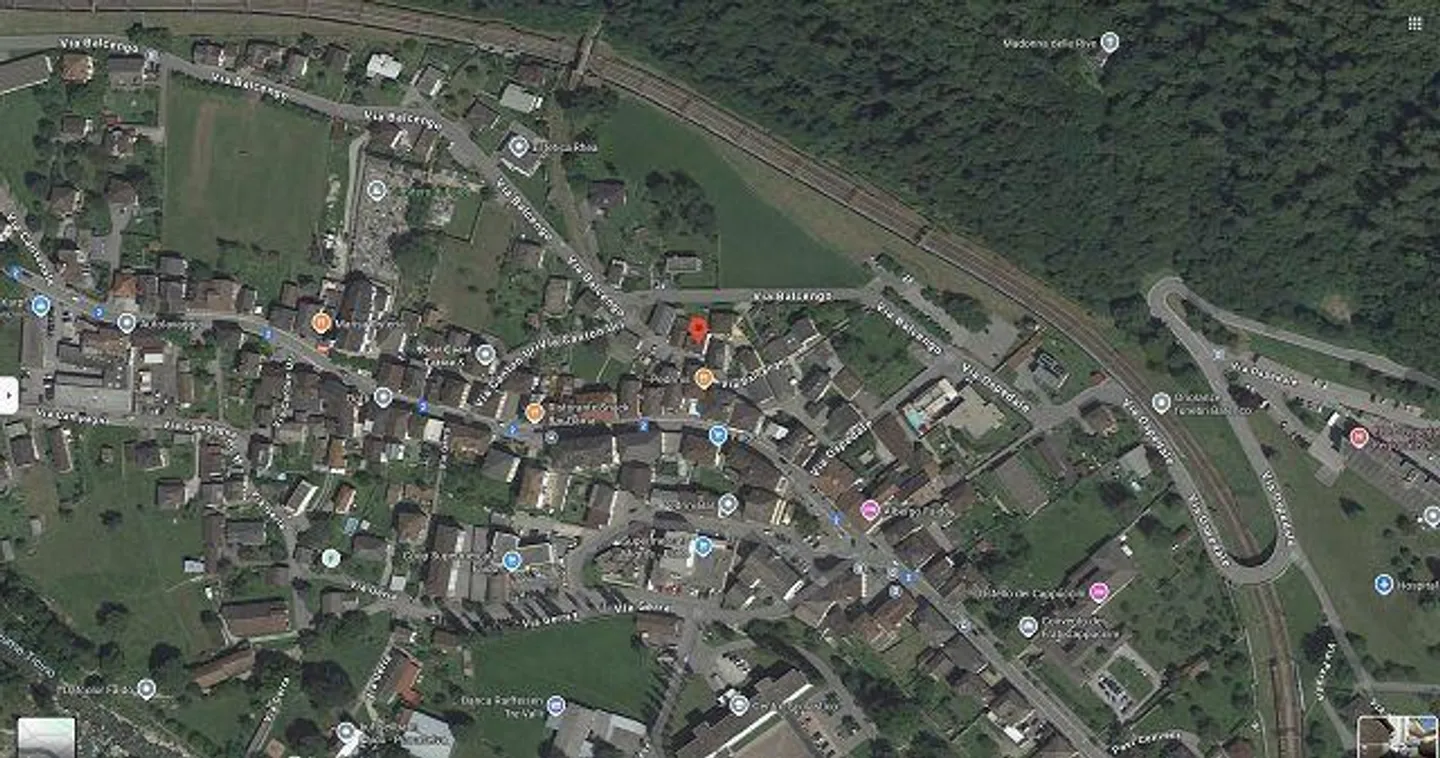 Maison bi-/plurifamiliale avec stationnement et cour - Photo 42 sur 42
