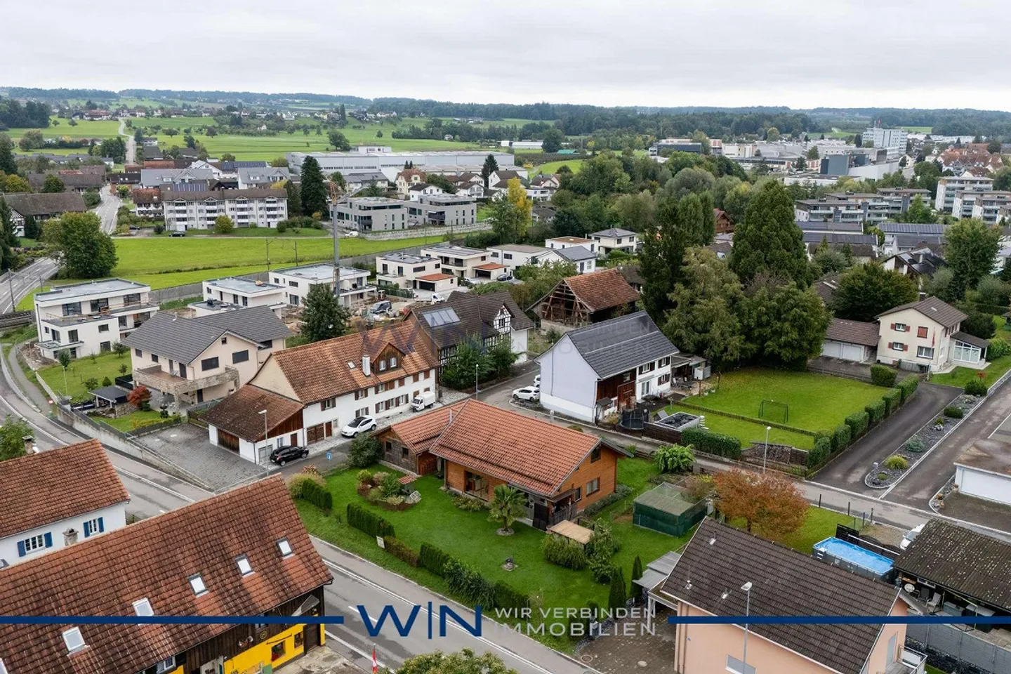 Charmantes Familienhaus mit Garten - Foto 10 von 11