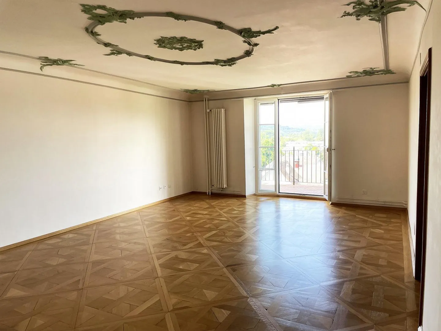 Apartment in the beautiful old town - Photo 2 of 9