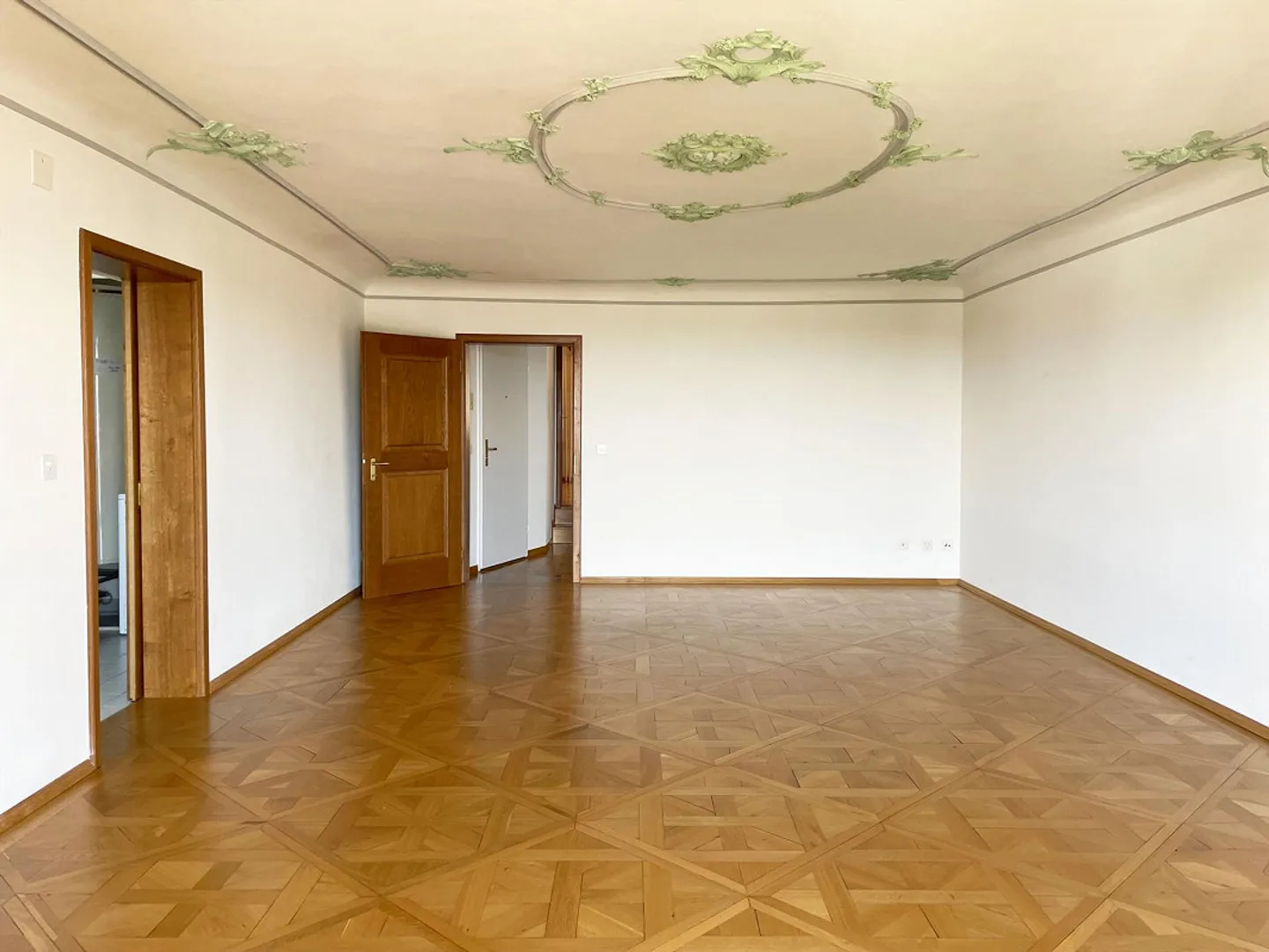 Apartment in the beautiful old town - Photo 3 of 9