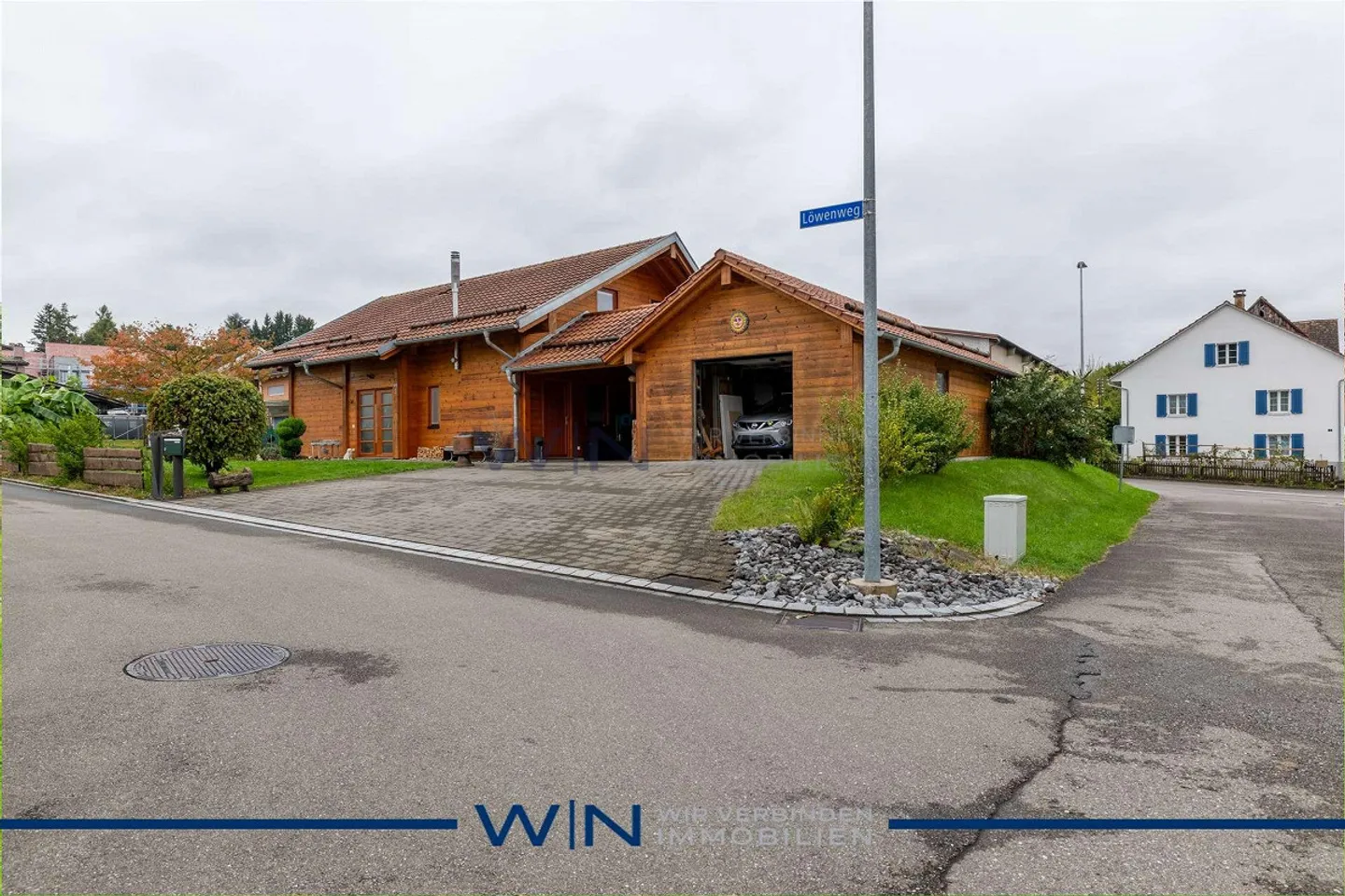 Charmantes Familienhaus mit Garten - Foto 9 von 11