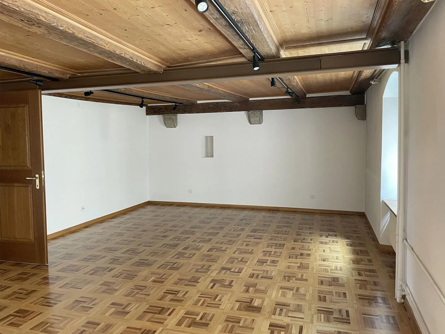 Apartment in the beautiful old town - Photo 8 of 9