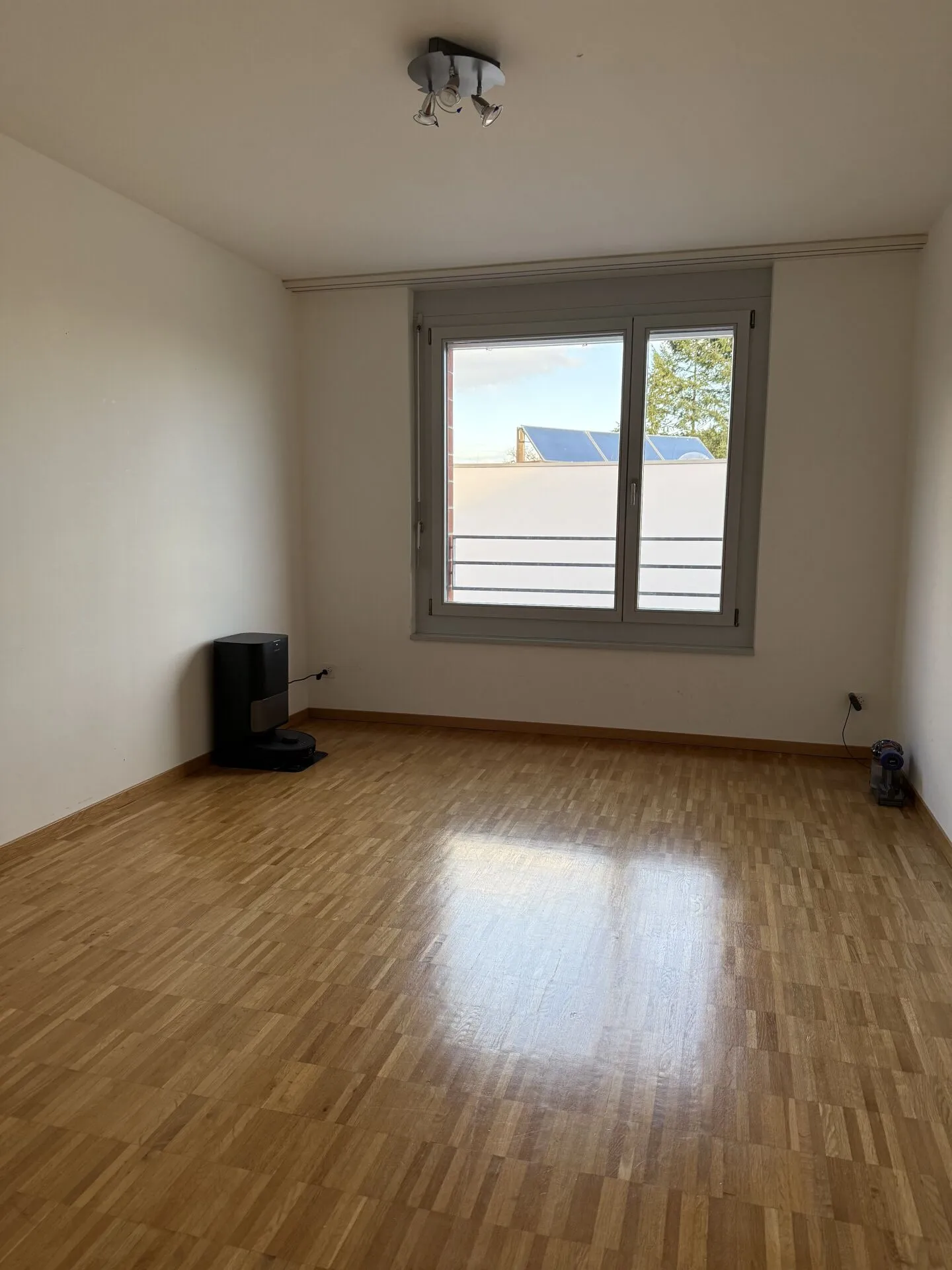 Appartement lumineux et spacieux de 4,5 pièces dans un emplacement calme - Photo 7 sur 11