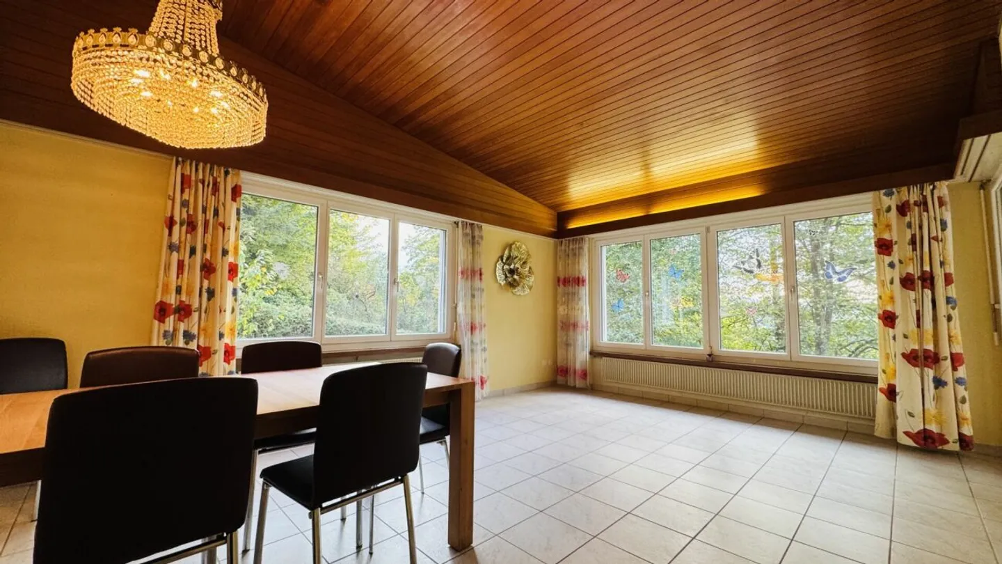 Casa indipendente di 5,5 locali per 1-2 famiglie - Garage, grande giardino, vista panoramica - Foto 7 di 14