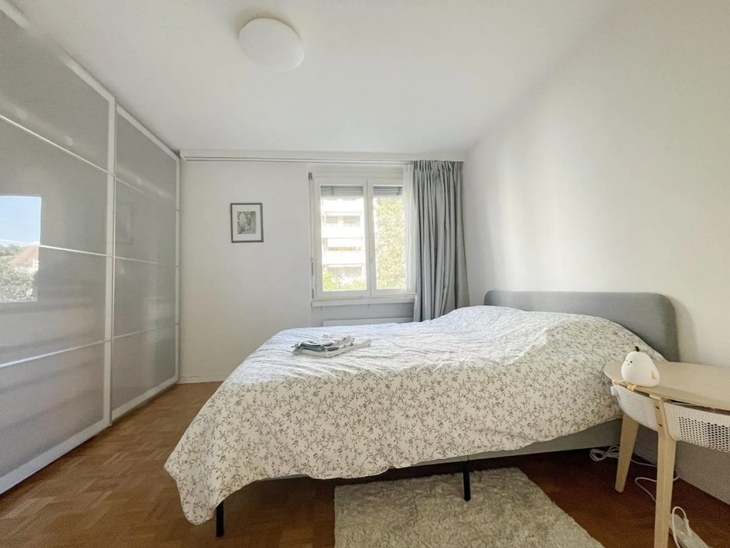 Moderne 2.5-Zimmer-Wohnung mit Balkon - Foto 4 von 9