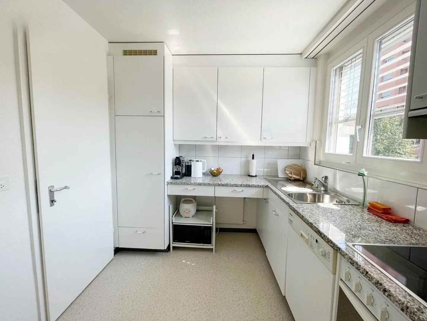 Moderne 2.5-Zimmer-Wohnung mit Balkon - Foto 9 von 9