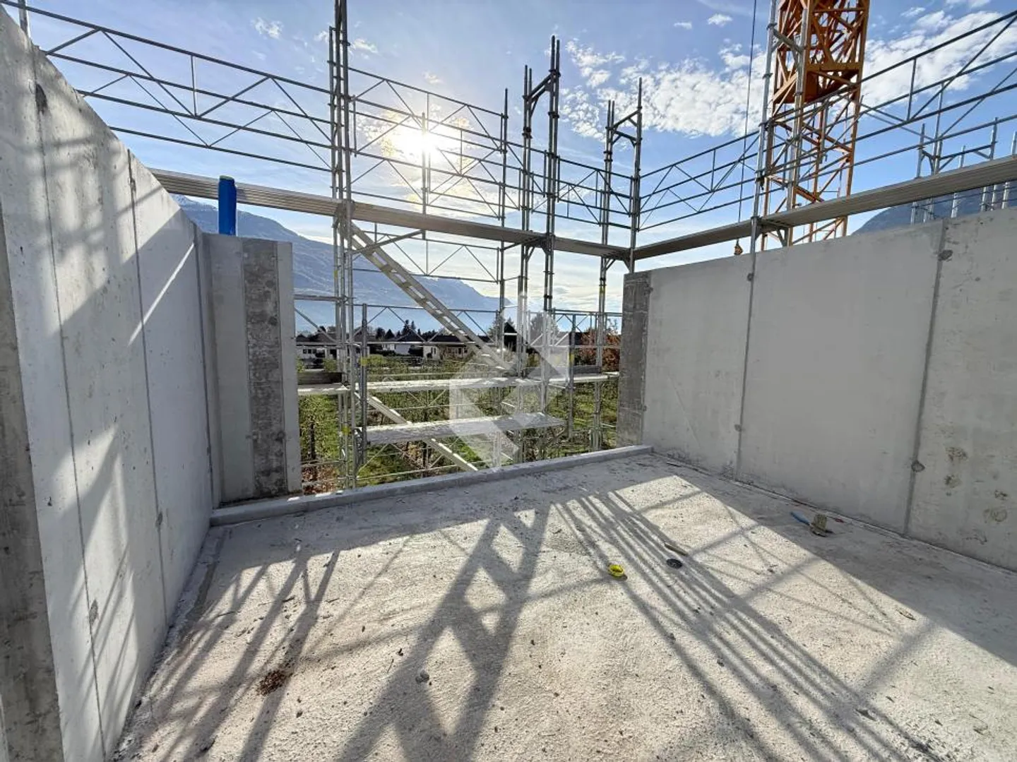 Outstanding Maisonette in Residential Area - Photo 2 of 13