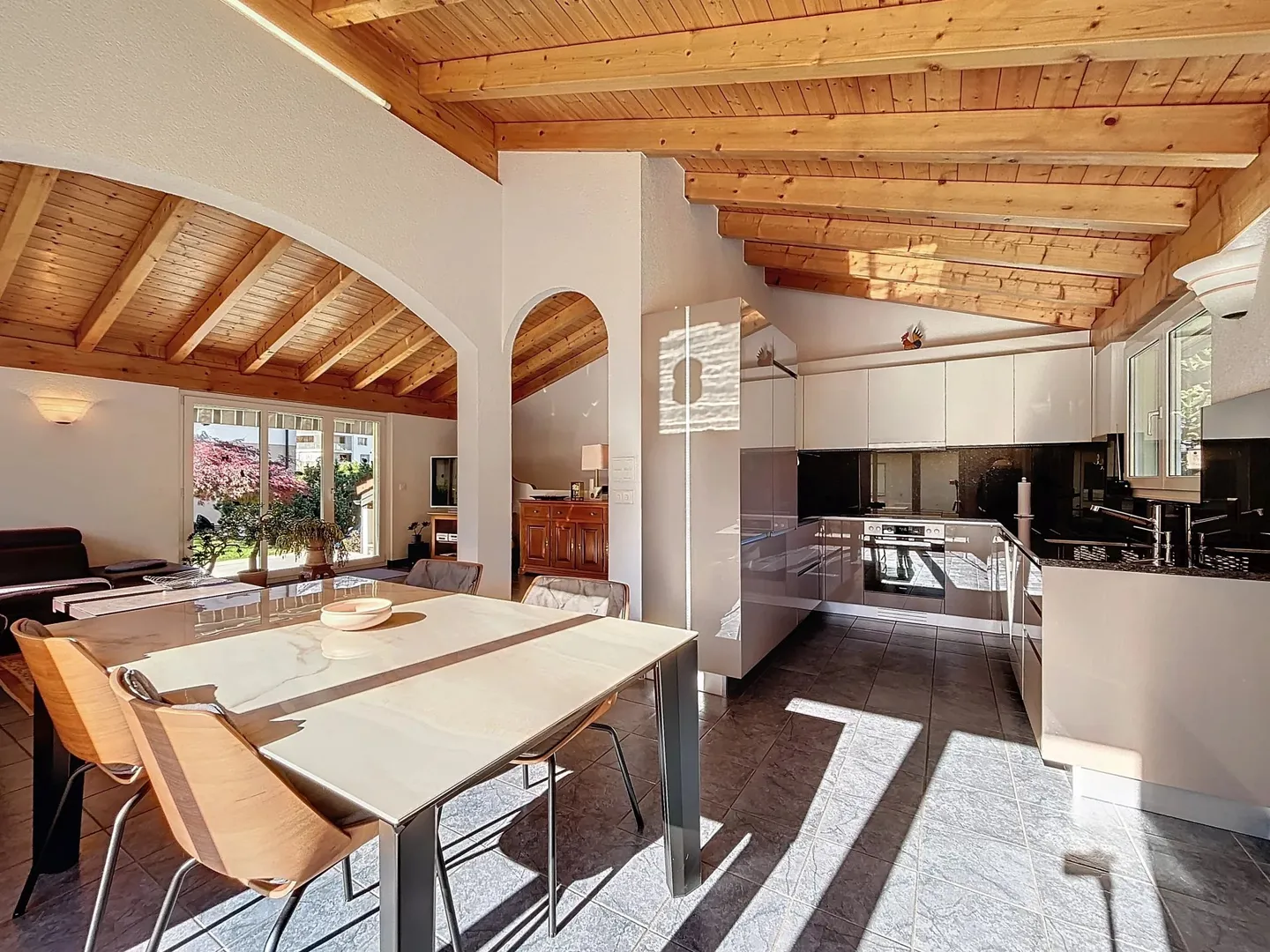 Villa familiale rénovée à Sion - Photo 6 sur 15