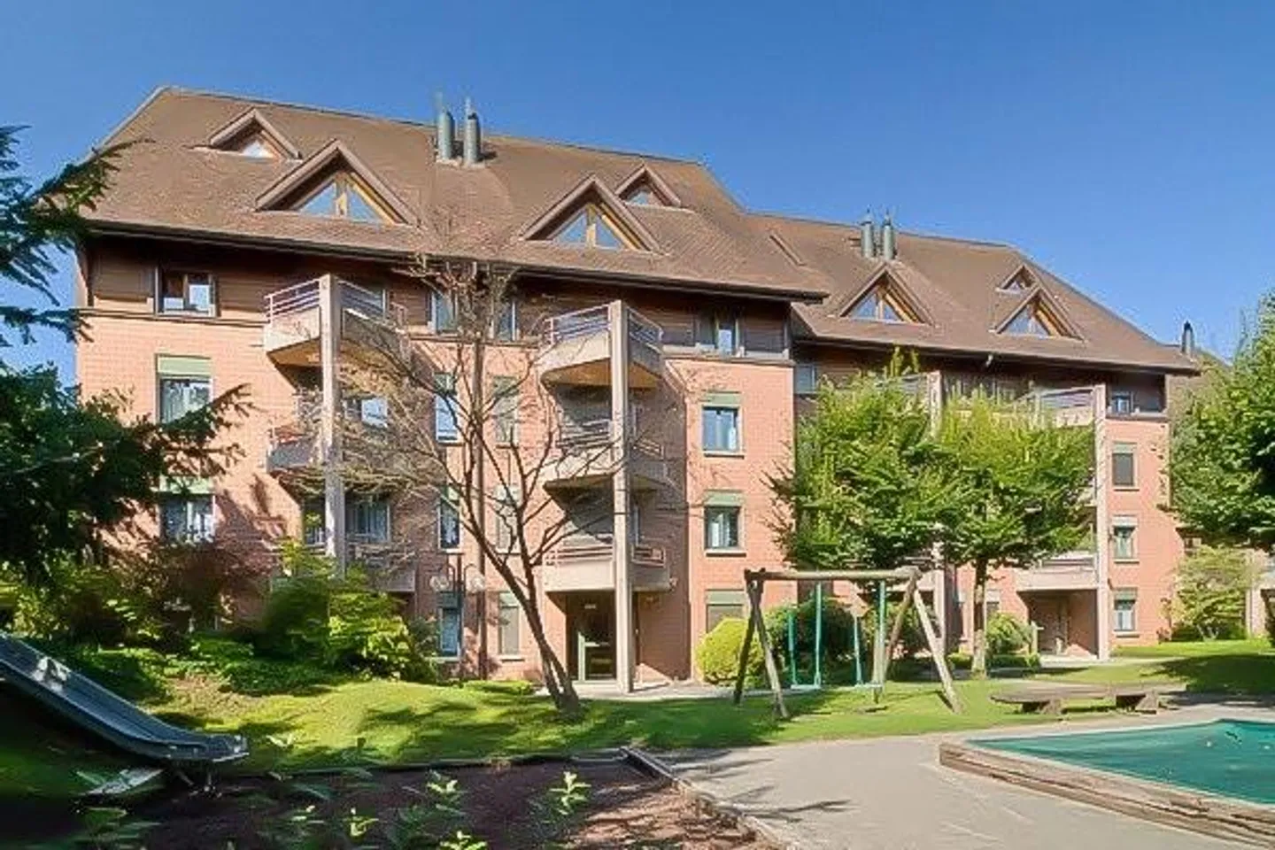 Avez-vous encore besoin d'une place de parking ? - Photo 1 sur 1