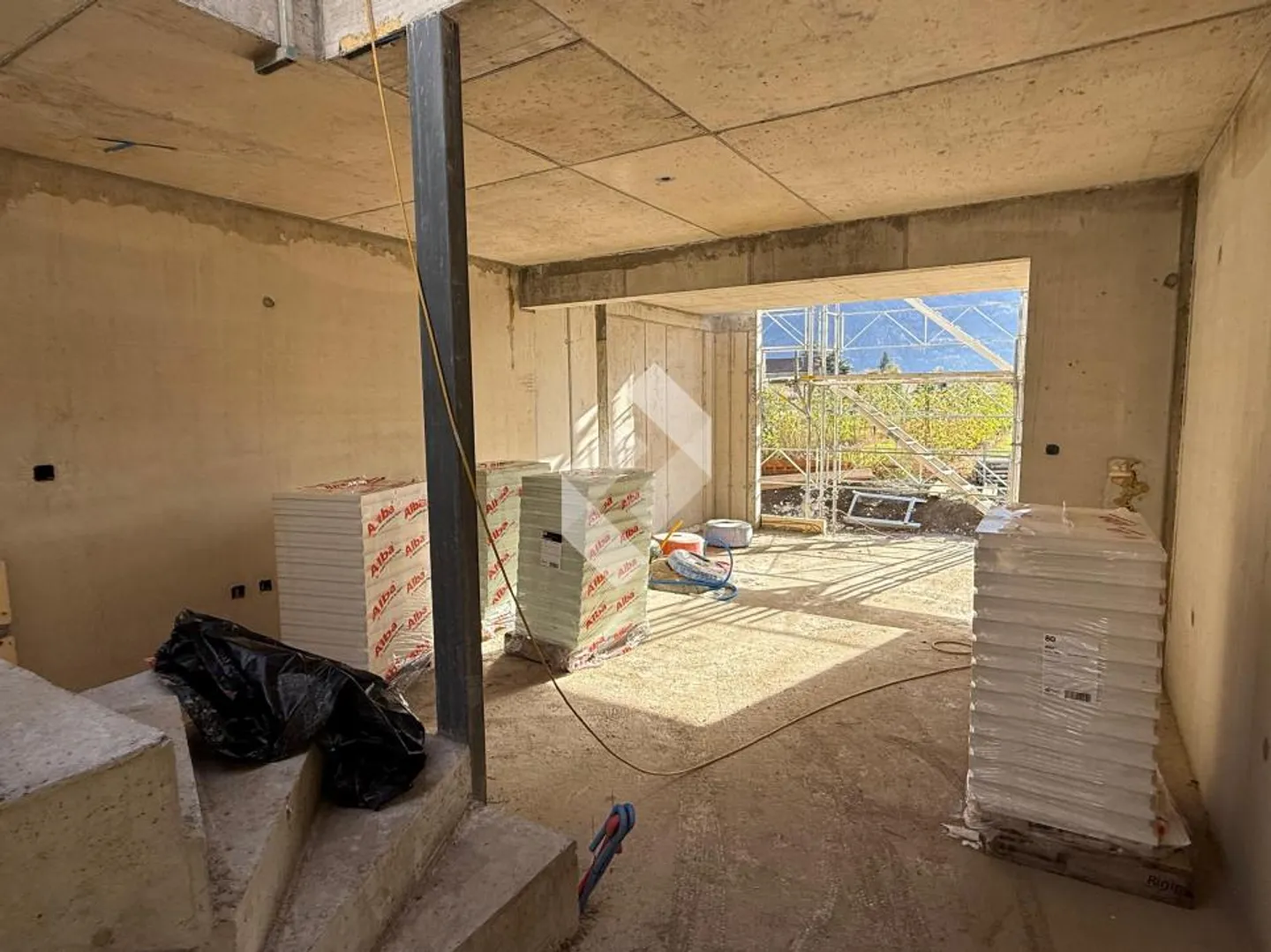 Outstanding Maisonette in Residential Area - Photo 8 of 13