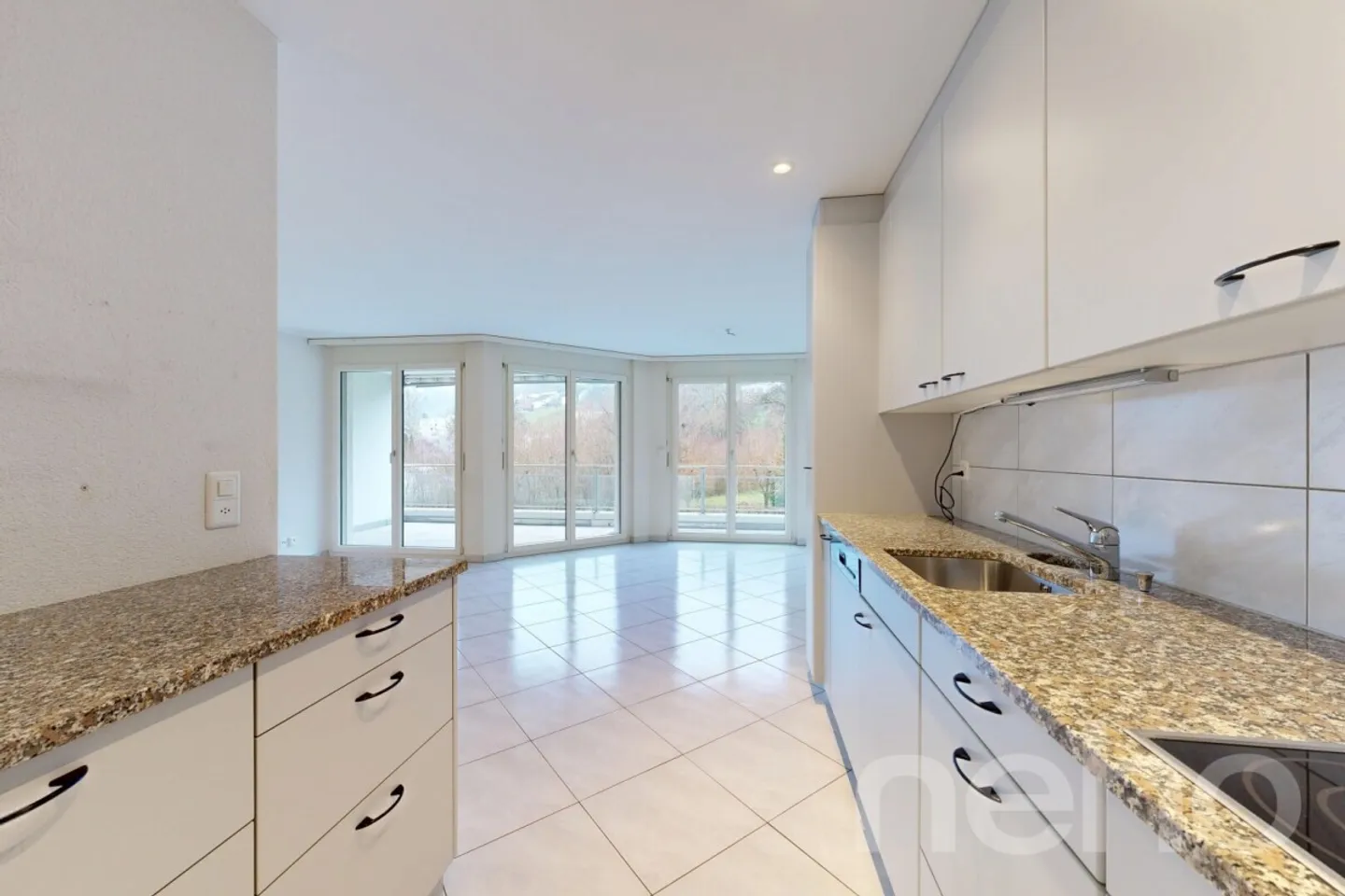 Helle 3½-Zimmerwohnung mit Balkon und Pilatusblick - Foto 4 di 13