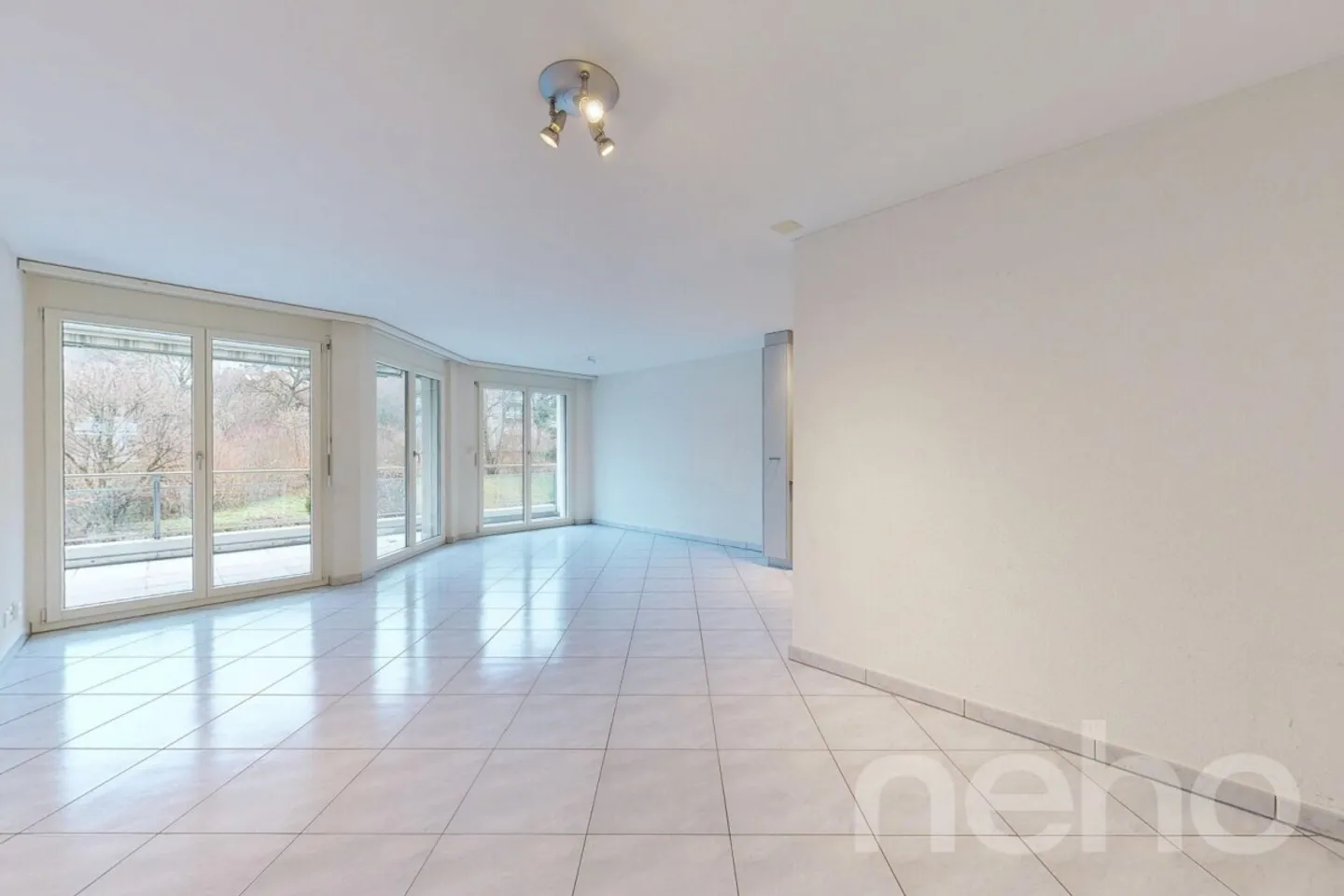 Helle 3½-Zimmerwohnung mit Balkon und Pilatusblick - Foto 5 di 13