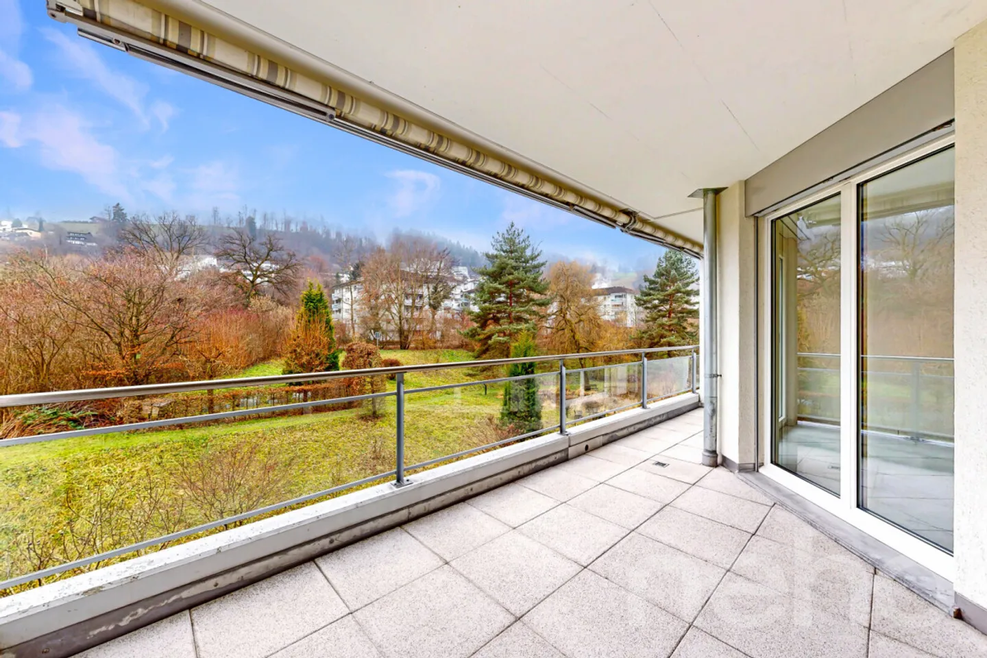 Helle 3½-Zimmerwohnung mit Balkon und Pilatusblick - Foto 11 di 13