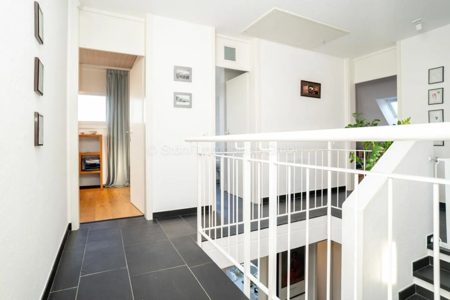 Stylish 6.5-room maisonette apartment with studio in a great location - Photo 10 of 22