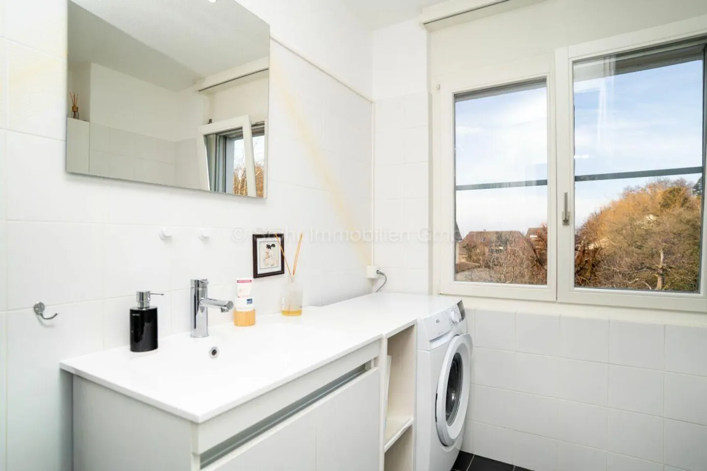 Stylish 6.5-room maisonette apartment with studio in a great location - Photo 13 of 22